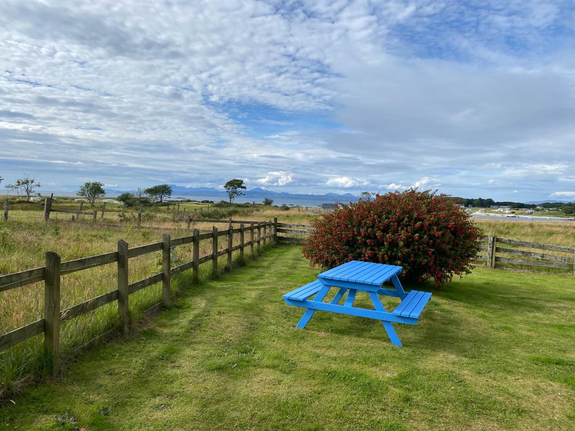 The Sheiling Holiday Home With Gorgeous Views Over The Isles 아리사이그 외부 사진